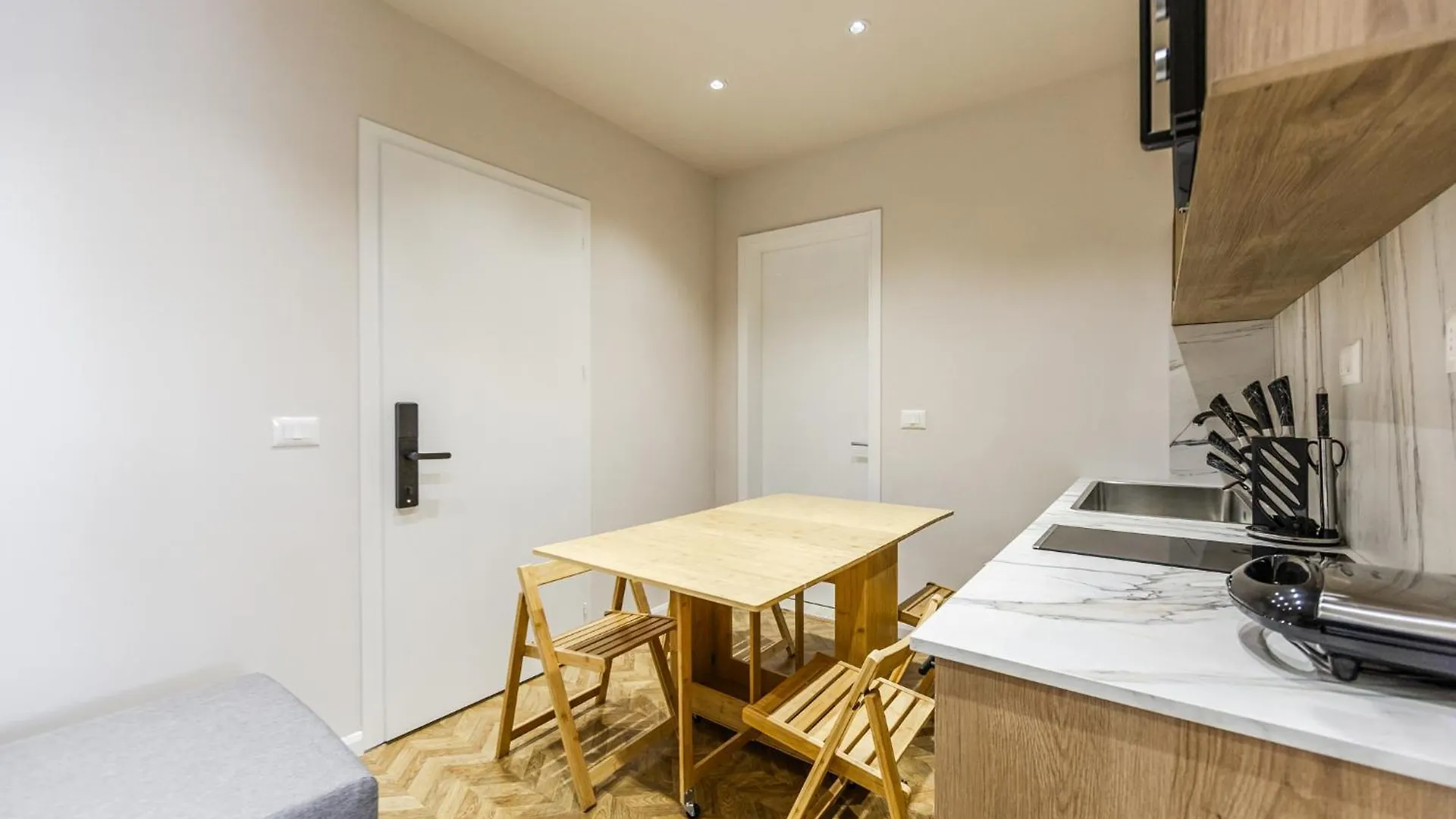 1 Bedroom Loft - Serenitas 1 Tirana Apartment